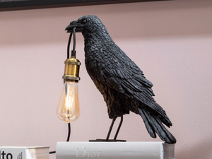 ANIMAL CROW - Handmade LED polyresin table lamp _ KARE Design